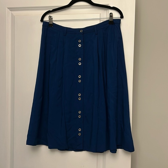 Justfab Skirt - Picture 1 of 3